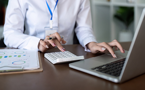 代記賬公司多少錢一年？